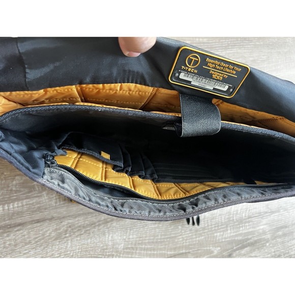 Tumi Tech  14" Notebook Messanger Bag 57212GT - Picture 10 of 12